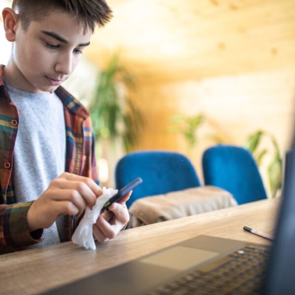 Çocuklarda Tik Bozuklukları